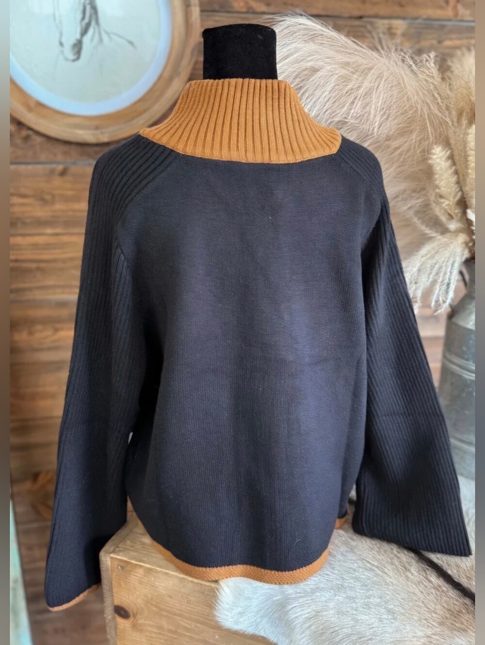 The Cardigan Women'S Clothing Sweater - Picture 2 of 5